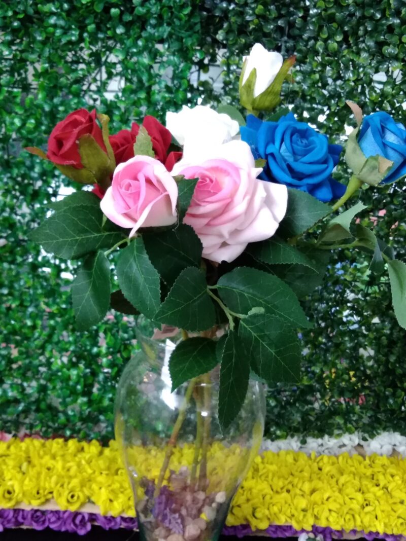 Rosa en vara